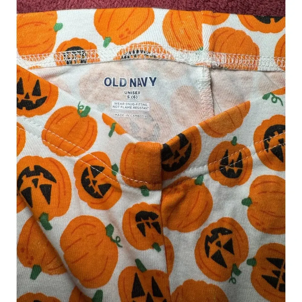 Old Navy Pajama Set W/ Pumpkin Print Unisex Size 6 New with Tags Halloween
